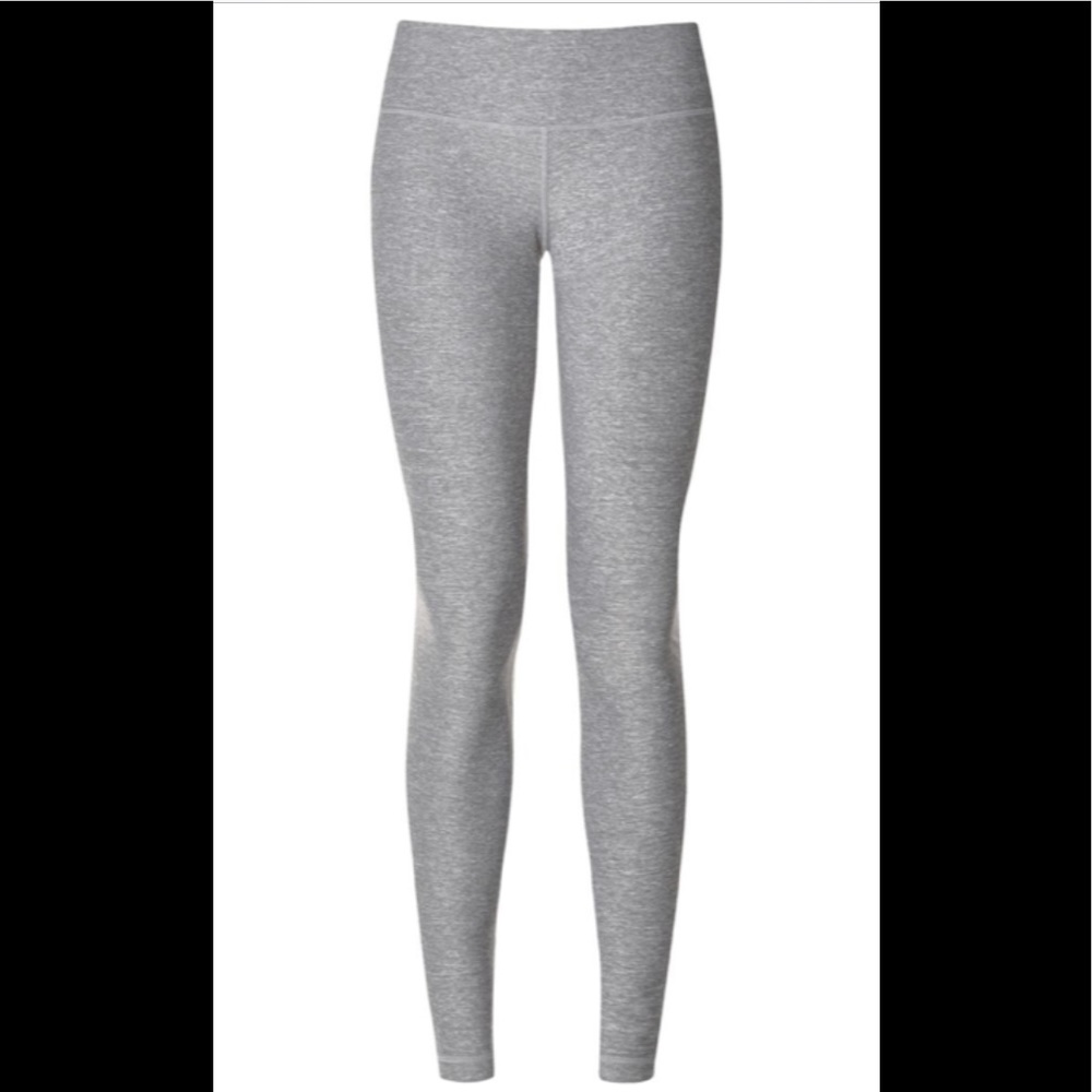 Heather grey size 4 lulu lemon wunder unders